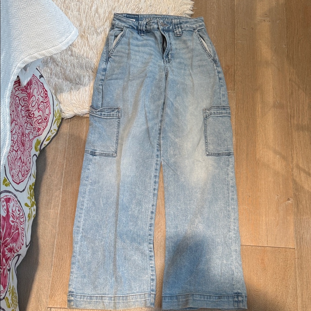 American Eagle Outfitters Light Wash super high-rise baggy wide leg jeans